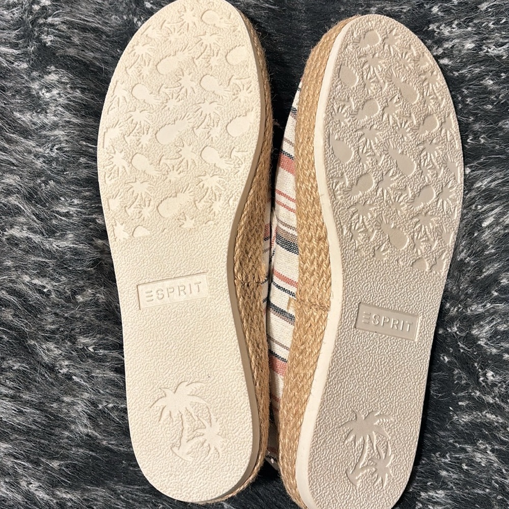 Esprit Striped Slip on Espadrilles,‎ Size 7.5M - Picture 5 of 7